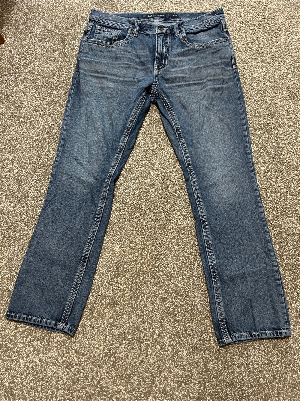 BKE Men's Straight Jeans in Faded Blue Wash